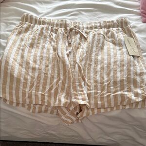 Universal Thread Beige and White Striped Women Shorts